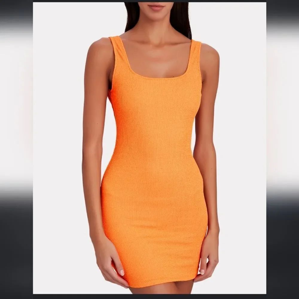 BRAND NEW TEMPO PARIS SLEEVELESS MULTI-STRAP DESIGN IN THE BACK DRESS
